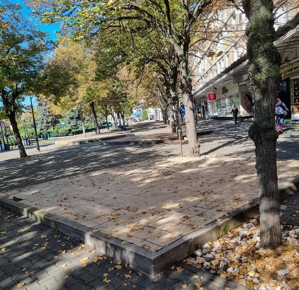 Propunerea consilierului local Mihai Apostolache, pentru zona fostelor tarabe cu cărți din centrul Ploieștiului
