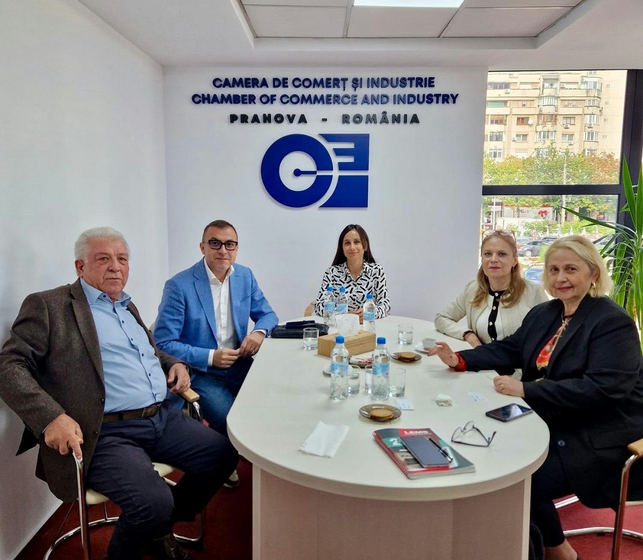 Parteneriat pentru accesarea, de către mediul de afaceri prahovean, de noi fonduri europene