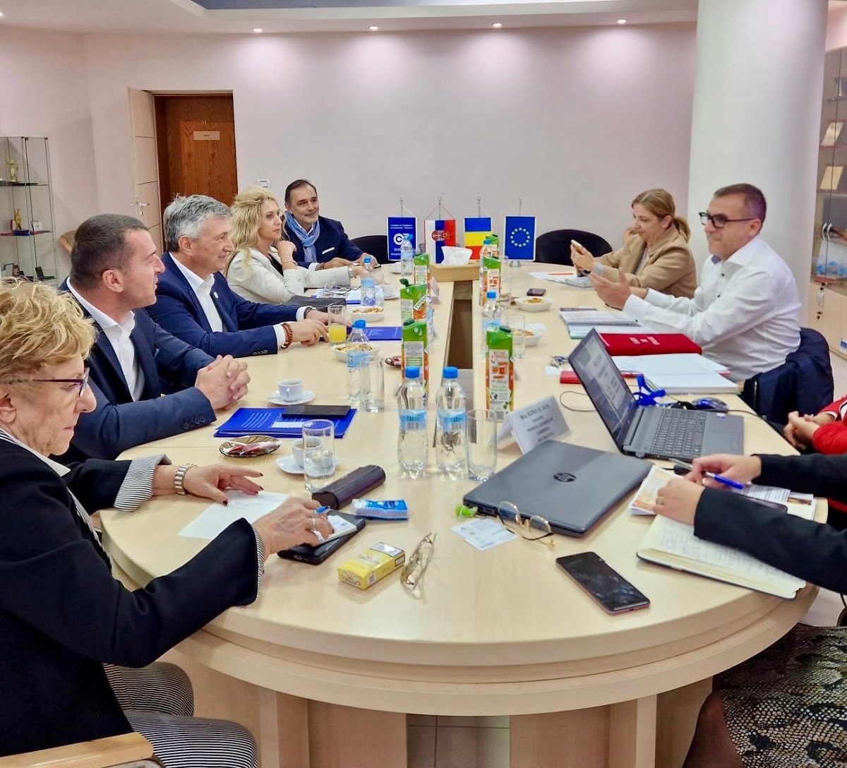 O delegație din Serbia a vizitat CCI Prahova pentru oportunități de afaceri