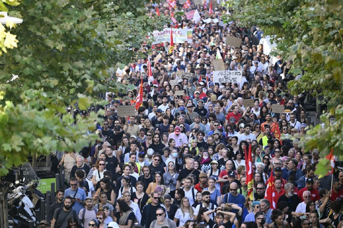 MAE. Atenționare de călătorie în Franța: Proteste și grevă în aviație